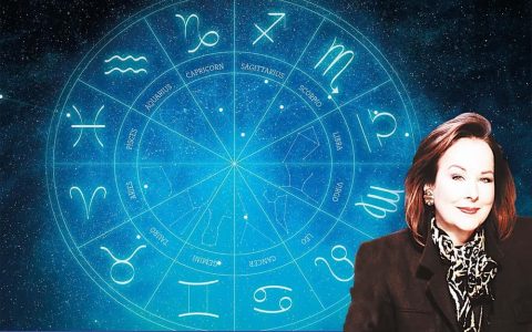 How to read Leo career horoscope today? (Simple tips for better predictions)